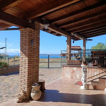 La Taverna Di Angela Amendolara Exteriör bild